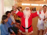 Papai_Noel_animou_grupo_da_Praia_da_Cacamba