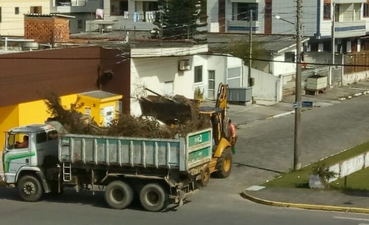 Limpeza atende moradores da área urbana