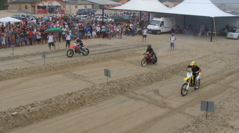 Arrancada de Motos na Praia da Caçamba