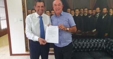 Deputado Julio Garcia libera R$ 200 mil para pavimentação de ruas