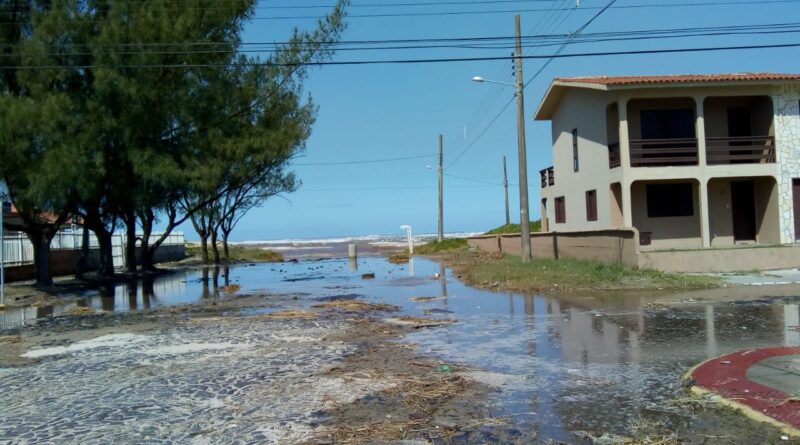 Mar atingiu ruas centrais da cidade